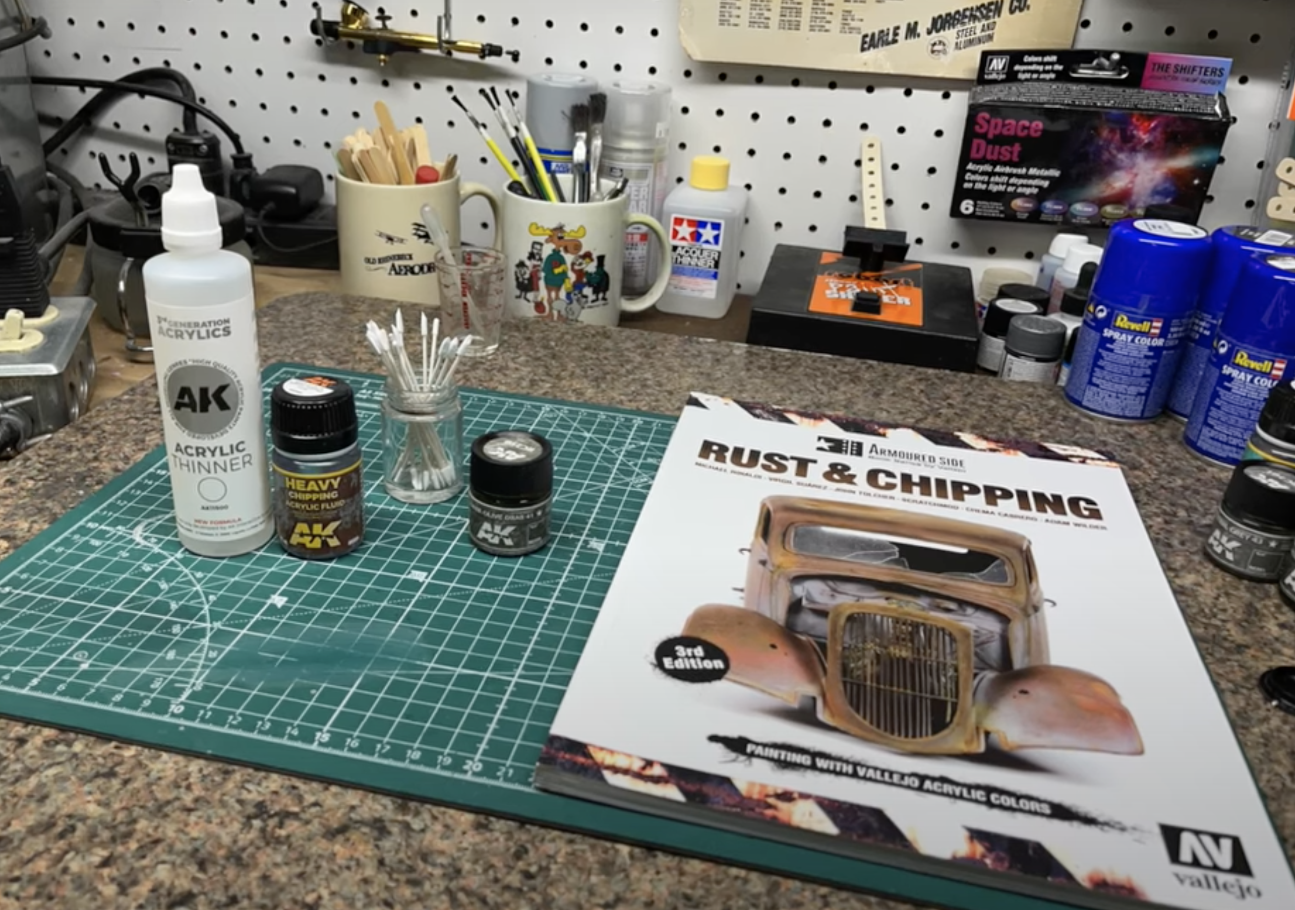 Using Paint Chipping on Plastic Model Kits Using Paint Chipping on Plastic Model Kits