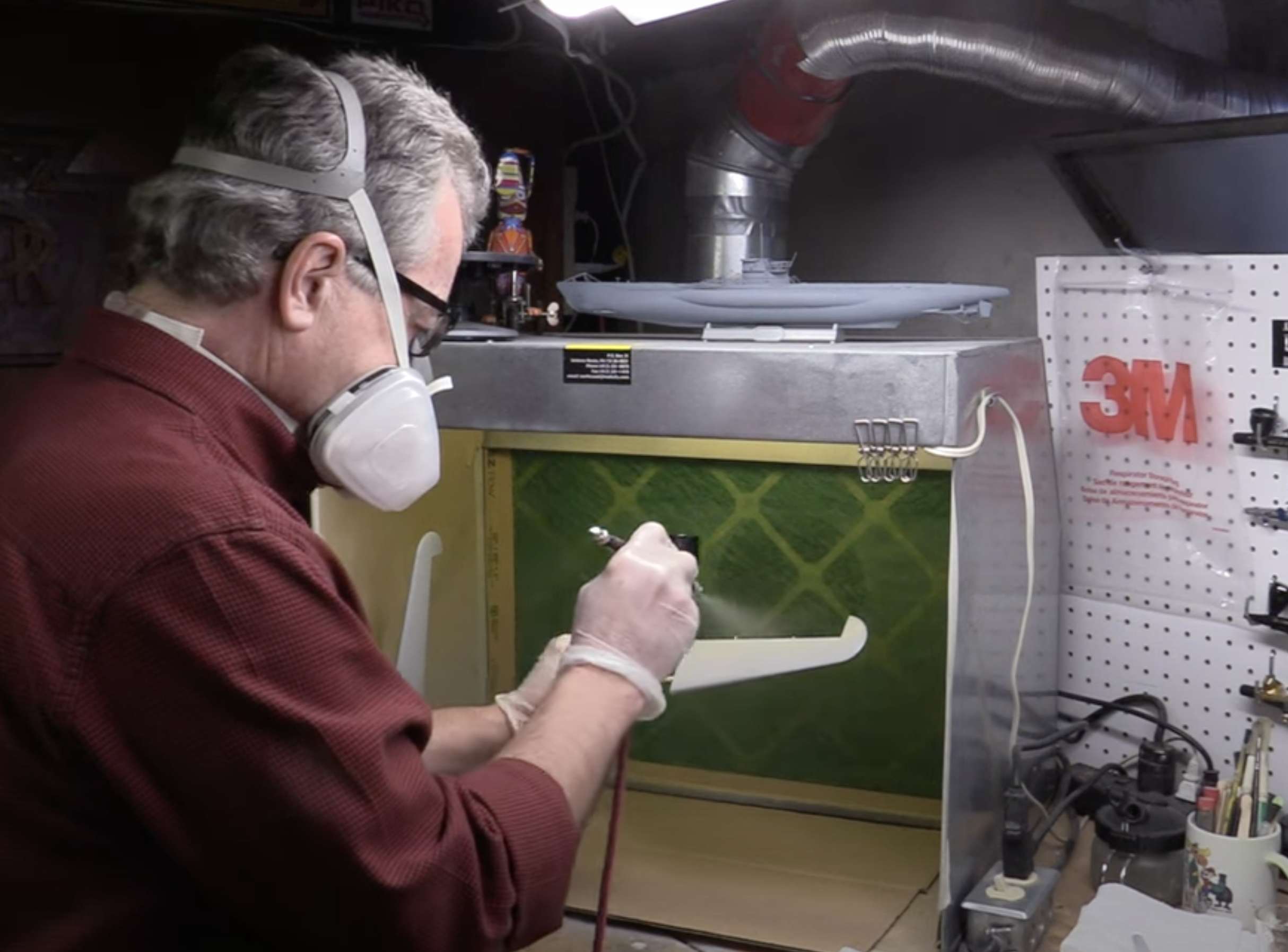 How to Prime a Plastic Model Kit for Painting How to Prime a Plastic Model Kit for Painting